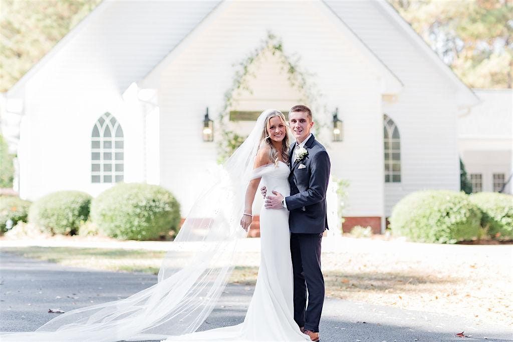 Evergreen Holiday Sip n Stroll, 6 December | Event in Rainbow City | AllEvents