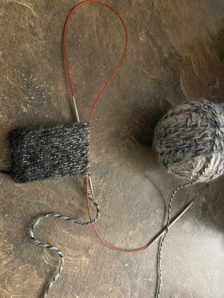 Knitting Hats in the Round w. Ricky Rangel, Anchorage re:MADE, 9 March ...