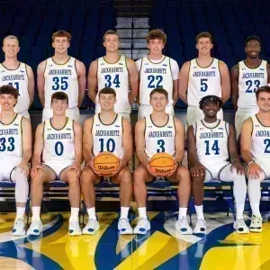 Parking South Dakota State Jackrabbits at North Dakota State Bison Mens Basketball