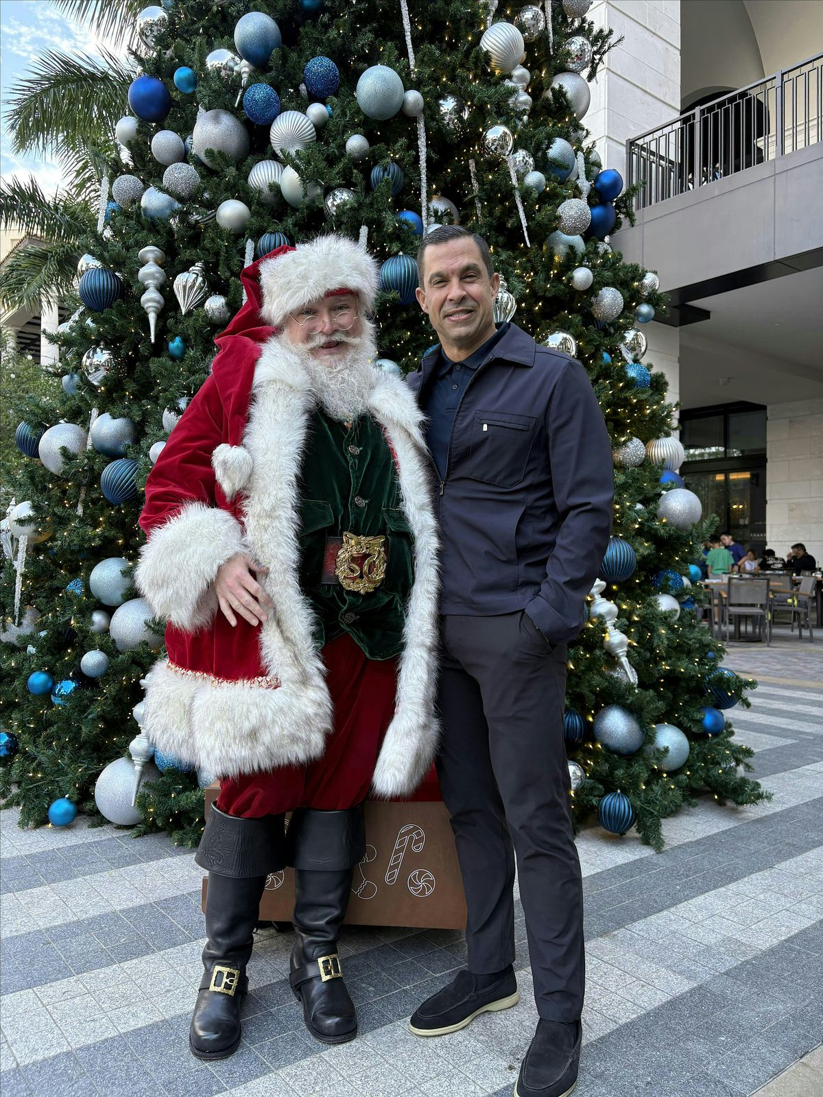 Santa at The Plaza and Christmas Bubble Show hosted by Elf!, 20 December | Event in Coral Gables | AllEvents