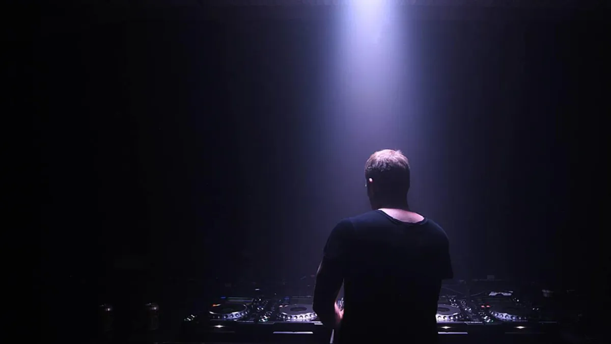 Ben Klock, Cameron Jack, Craig Richards, Dan Ghenacia, DJ Tennis, Dyed Soundorom, East End Dubs, Francesco Del Garda, Krystal Klear, Maher Daniel, Margaret Dygas, Priku, Ricardo Villalobos, Richy Ahmed, Sahar, Tobi Neumann, Antares (UK) in Shëngjin, 4 June