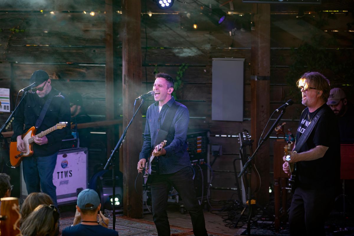 Mickey Avalon with Devon Thompson, 15 December | Event in Fontana | AllEvents