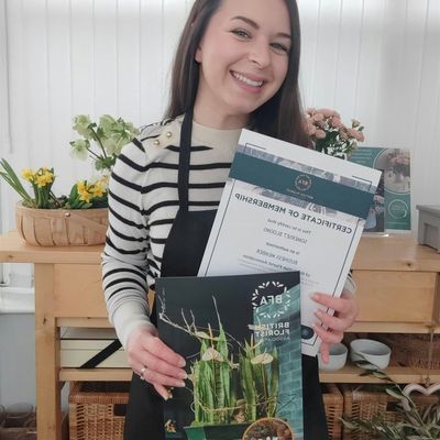 Nat, Somerset Blooms logo