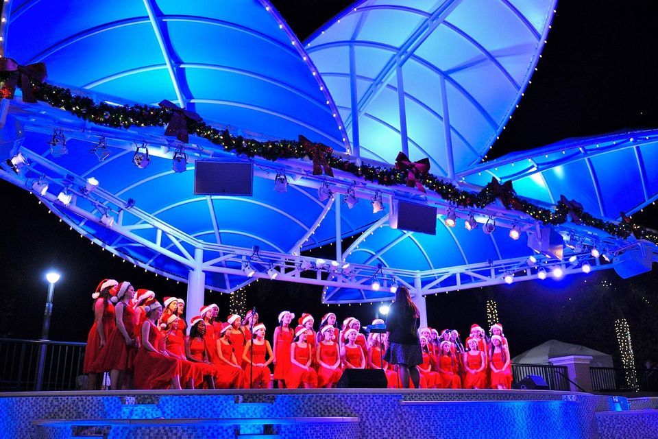 Community Holiday Performance, Harbourside Place, Hobe Sound, 16