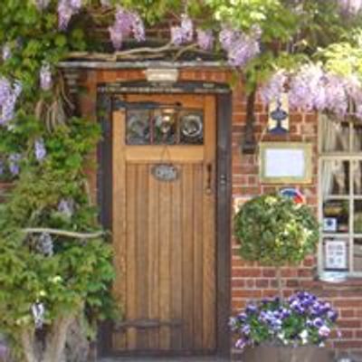 Jolly Cricketers