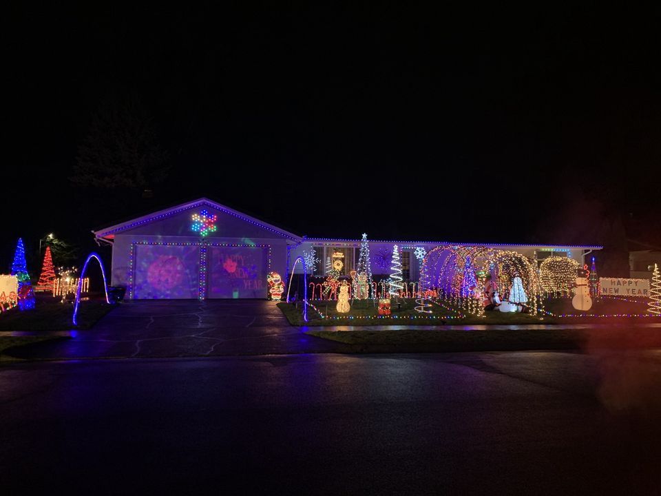 Christmas light run Gubser neighborhood, 117 McNary Estates Dr N