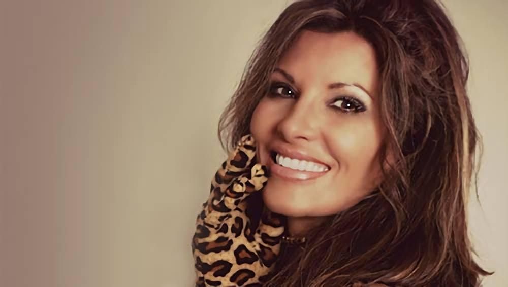 Shania Twin The Ultimate Tribute To Shania Twain Selling Out Buy Now Madlife Stage Studios Woodstock May 6 2022 Allevents In Twain On Main Festival 2022