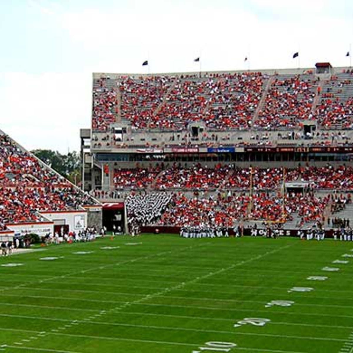 South Carolina Gamecocks at Virginia Tech Hokies Football at Mercedes-Benz Stadium, 31 August | Event in Atlanta
