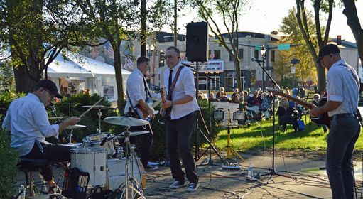 The Wayouts Live at Downers Grove Summer Concert Series, Fishel Park The Wayouts Live at Downers Grove Summer Concert Series, Fishel Park