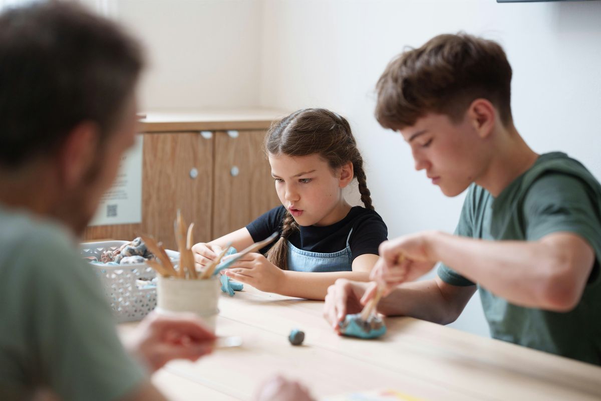 Artist Workshop: Mysterious Boxes with Serafina Min, 9 April | Event in Leeds | AllEvents