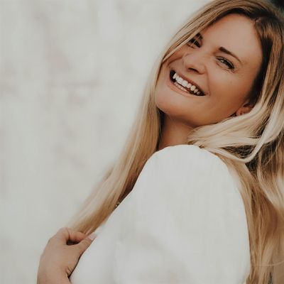 Dainty London Jewellery logo